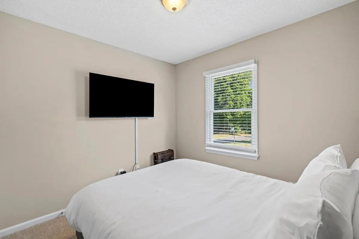 3Br Gem! Home Theater With Large Yard! 5 Miles To Airport And Uptown! Free Parking! Pets Ok! Charlotte Amerikai Egyesült Államok